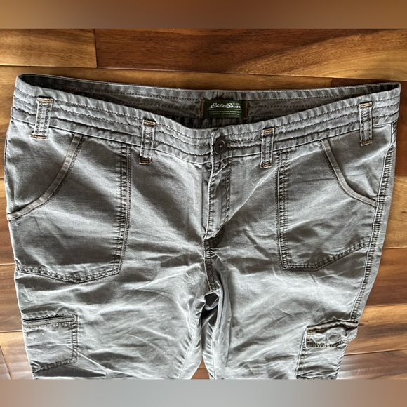 Eddie Bauer Faded Grey Capri Pants size 12 - Picture 2 of 5